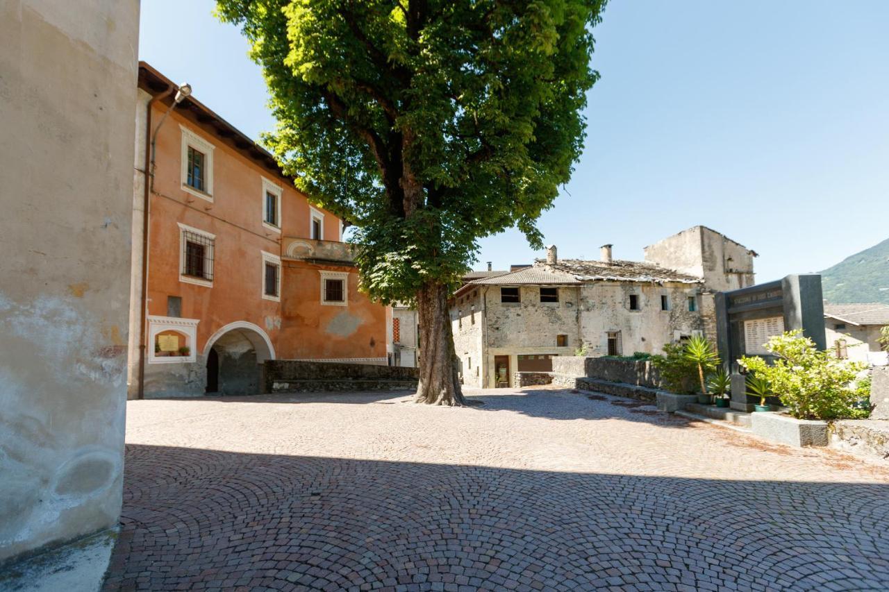 Il Como' Della Civetta - Taverna “La Fenice” Stazzona Exteriör bild
